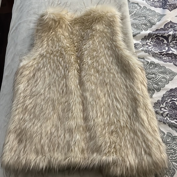 Dynamite faux fur vest - Picture 2 of 3